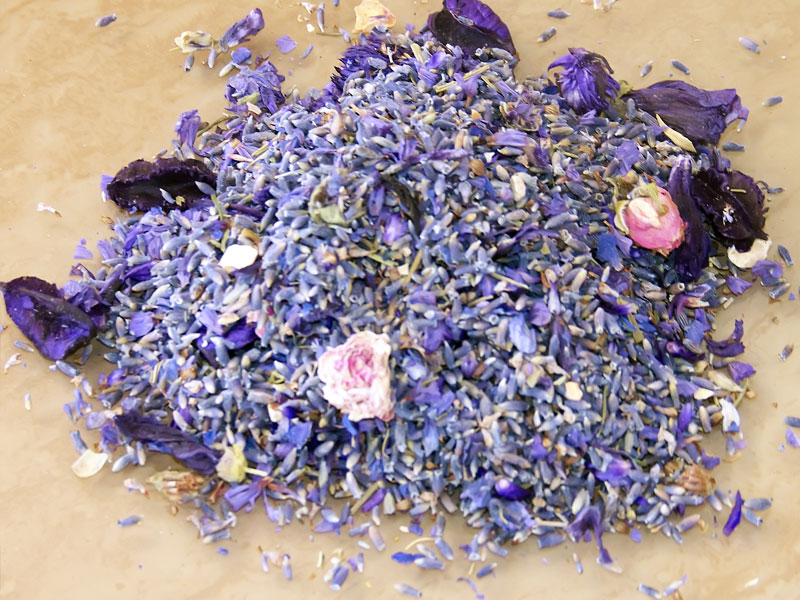 Homemade Potpourri with Rose Petals and Lavender