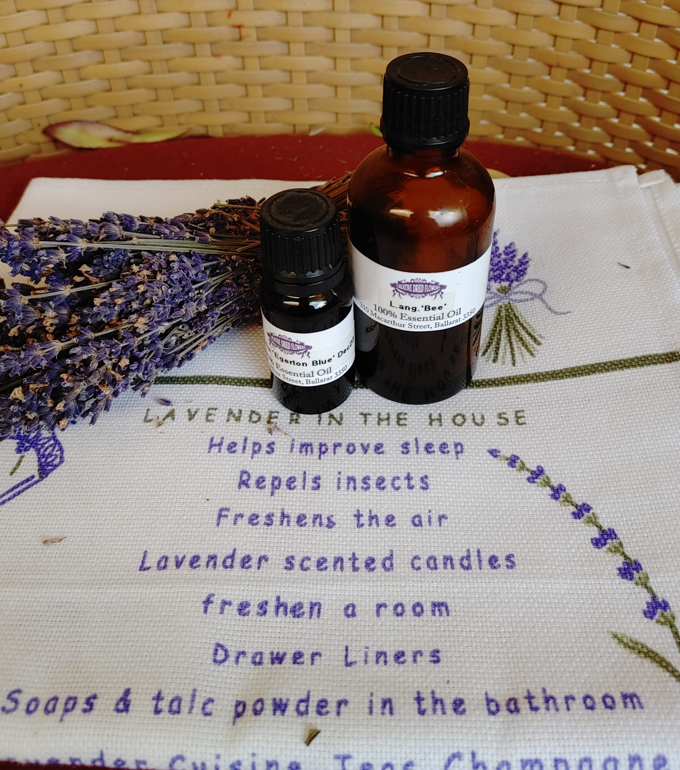 Lavender essential oil L. angustifolia Lavender essential oil L. angustifolia
